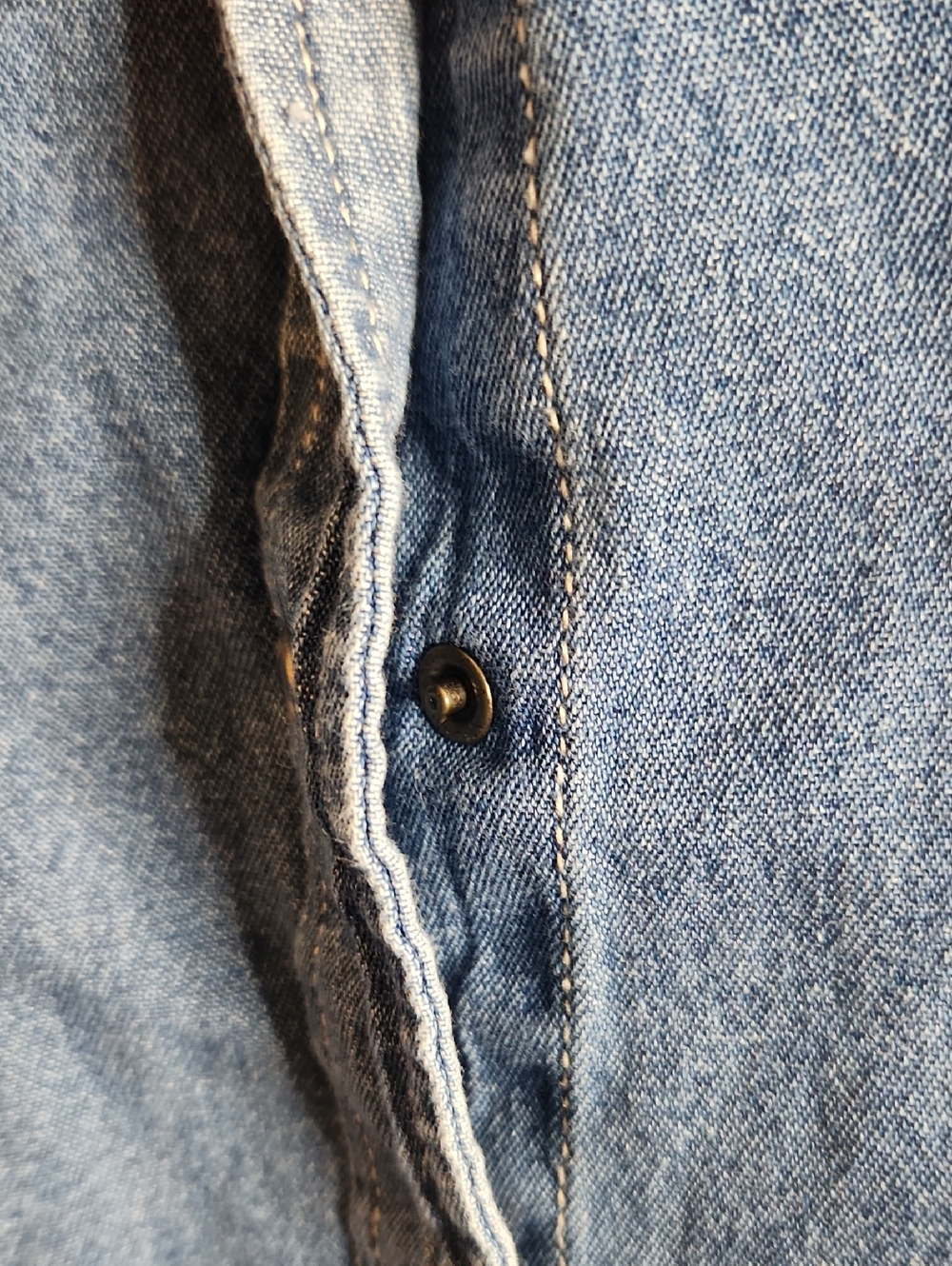 Back in the Saddle Western Cowboy Sleeveless Denim Button-Down Cotton Vest - Picture 4 of 6